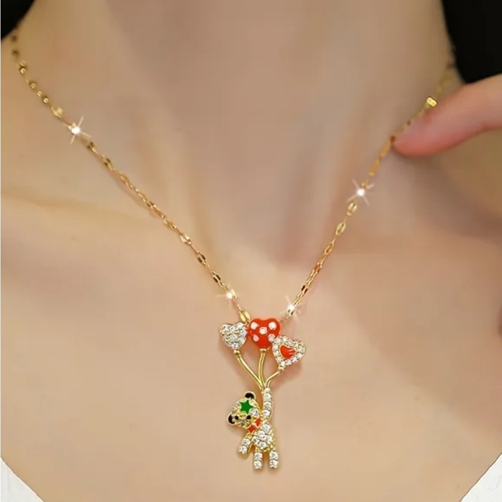 Balloon bear necklace